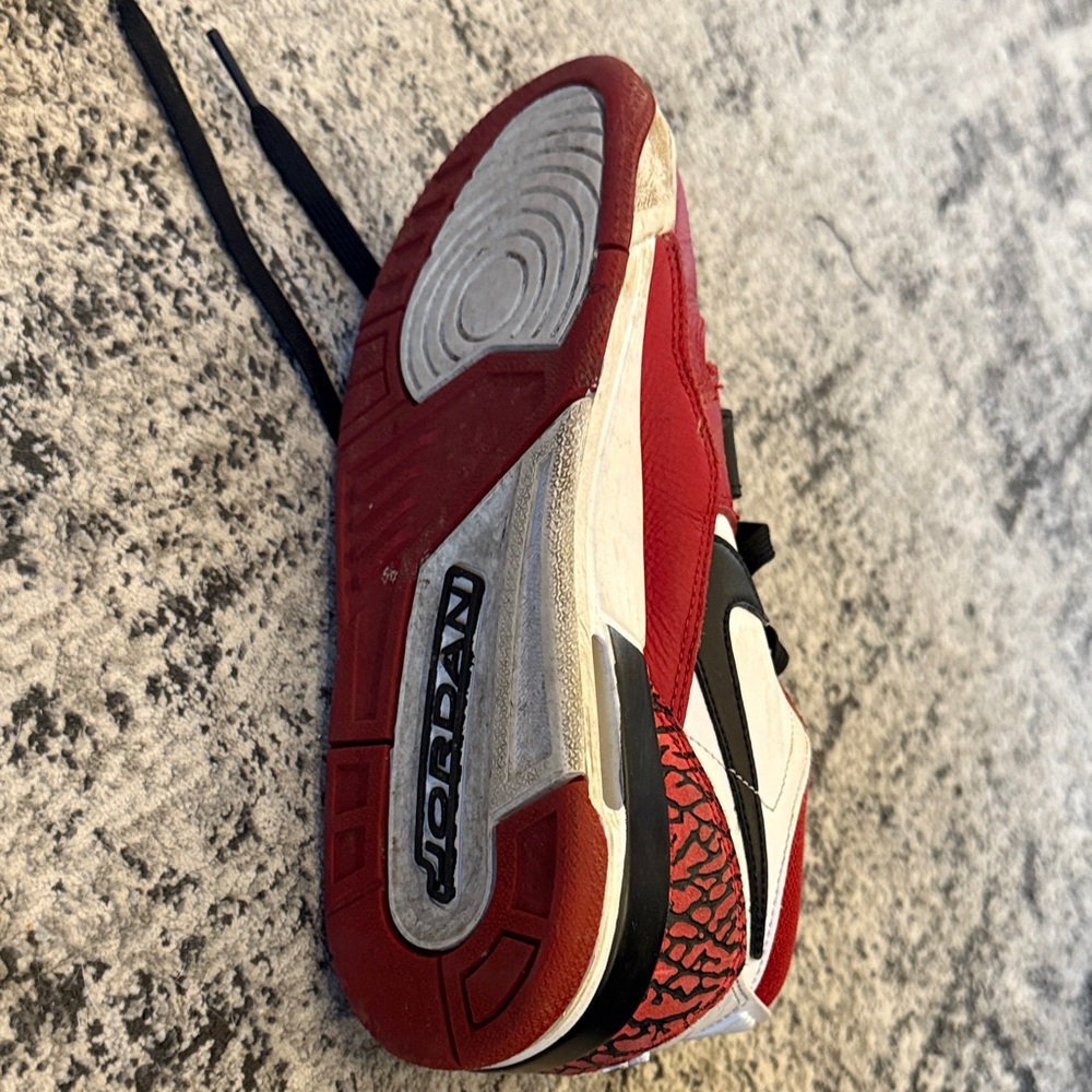 Nike Kids Sneakers in Red, White, and Black - Picture 5 of 6